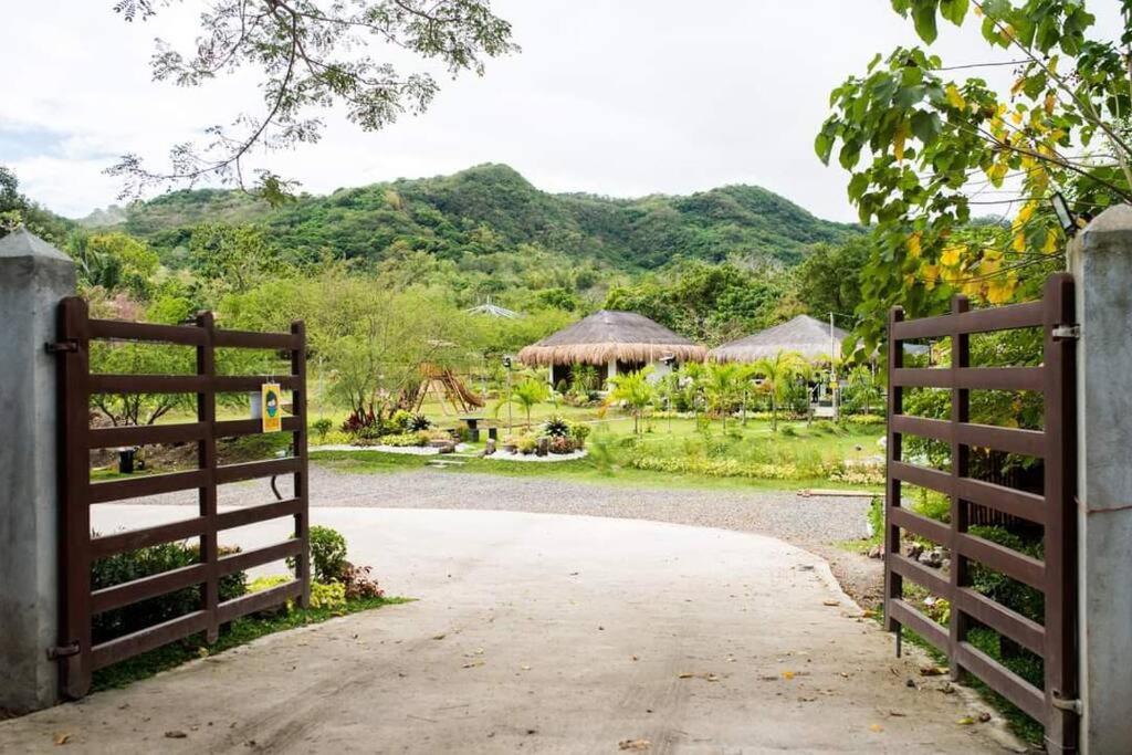Entire farm place w/ 2 casitas & dipping pool photo 3