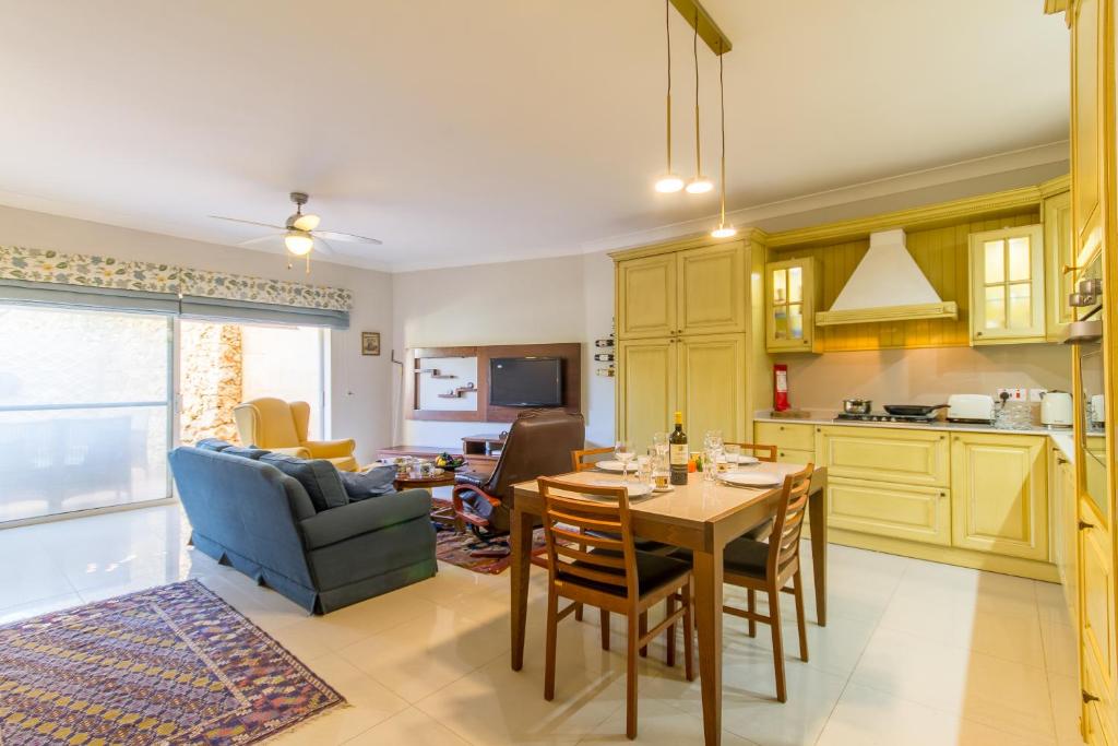 Quiet, Sunny & Pool Nice Apart Qala Gozo - Happy Rentals photo 2