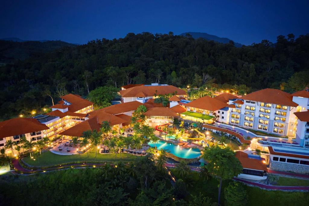 DoubleTree by Hilton Damai Laut photo 2
