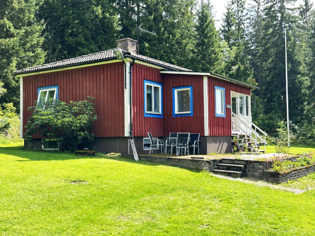 Cozy cottage by Kroppefjall in Hogsater