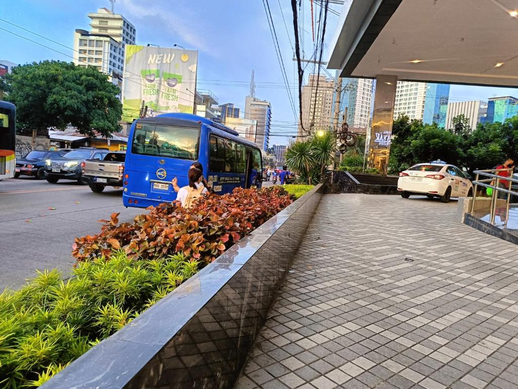 Golden Peak Hotel & Suites powered by Cocotel photo 3