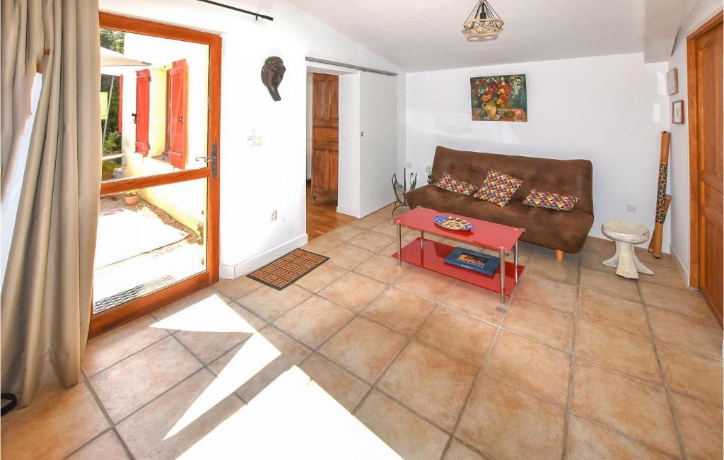 Stunning Home In Orange With Wifi And 1 Bedrooms photo 2