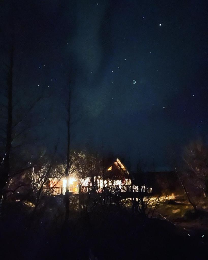 Northen Lights Cabin, Riverside, Mountain view photo 4