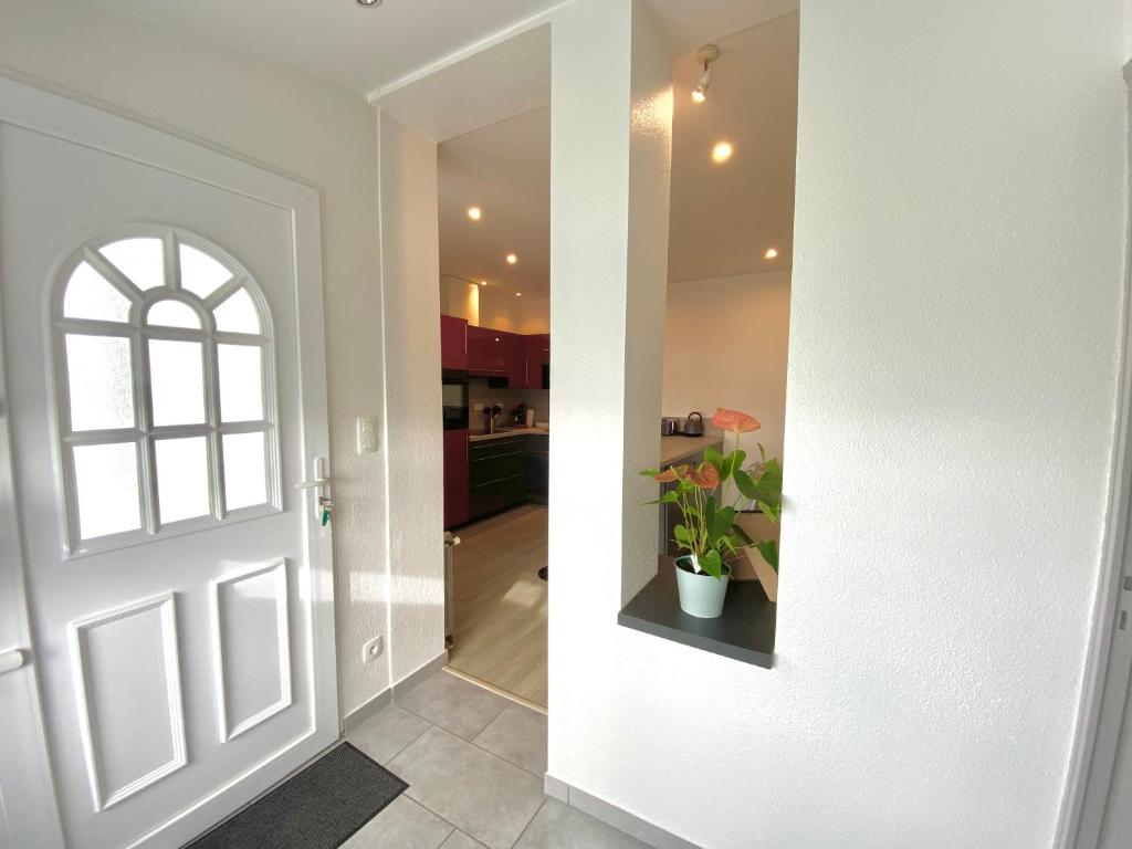 Jolie maison, jardin et parking photo 3