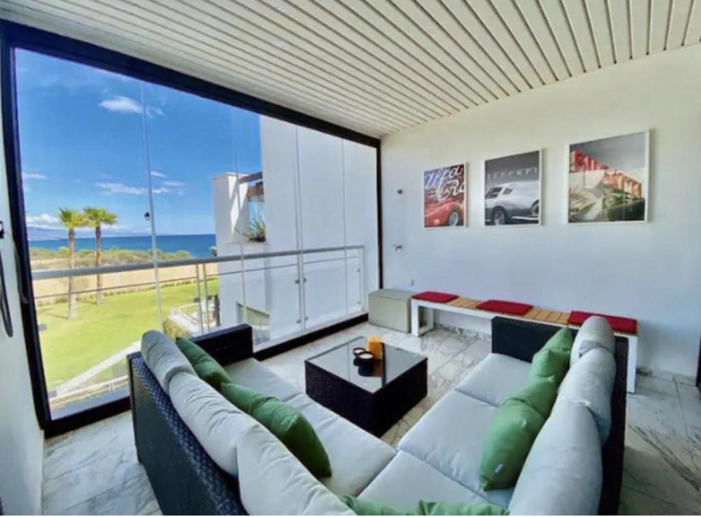 Modern 2-Bed Seaside Apartment in Casares Costa photo 3