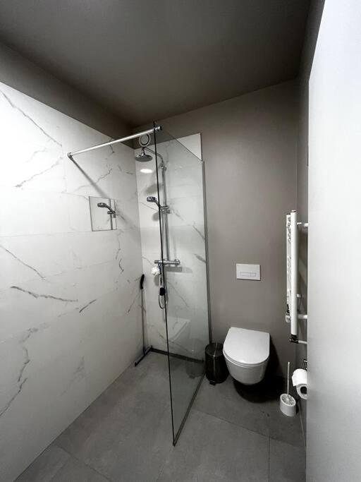 A modern & homely apartment photo 3