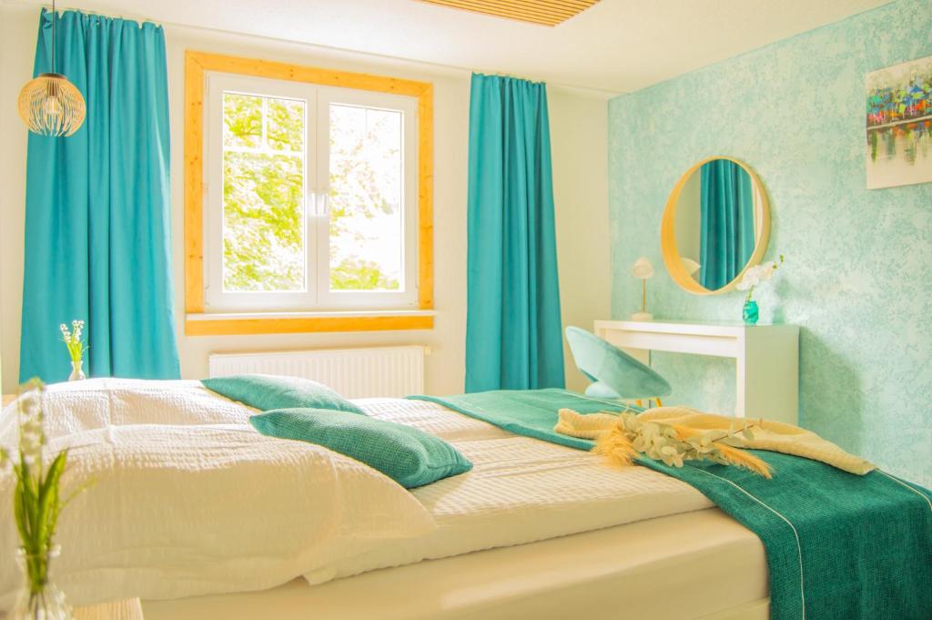 Wellnessoase mitten in der Wasserfallstadt Triberg photo 4