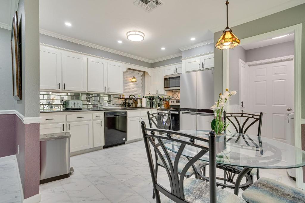 Edmond Home Near Colleges, Lakes, and Shopping! photo 1