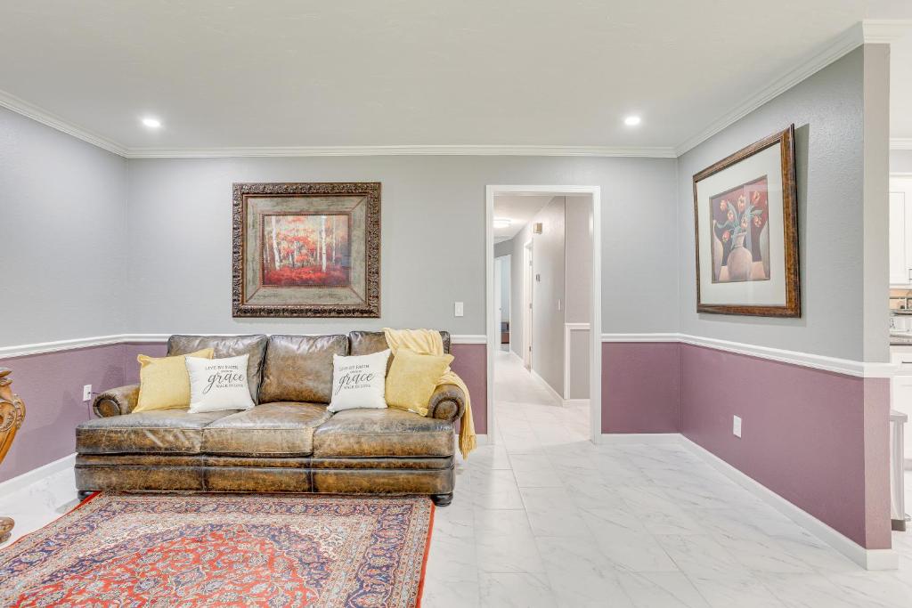 Edmond Home Near Colleges, Lakes, and Shopping! photo 4