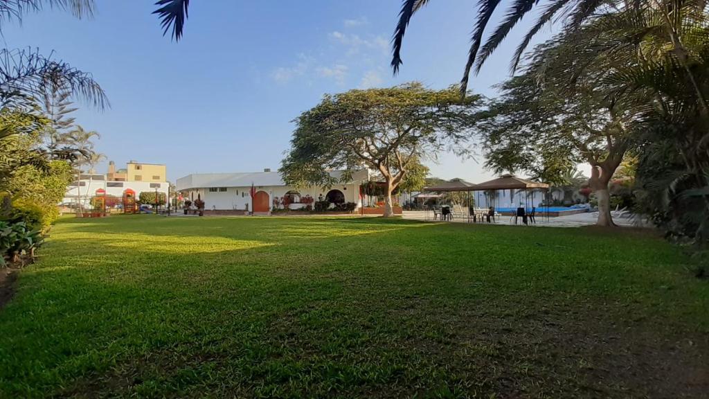 Hotel Las Dalias photo 4