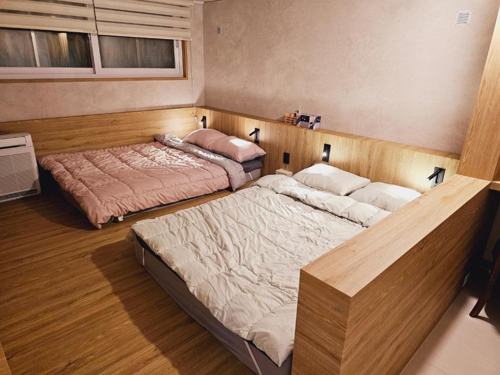 Close to Gangnam, COEX & Luxury Apartment near Lotte world photo 2