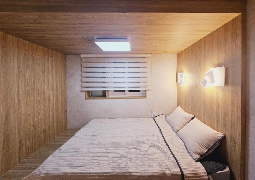 Close to Gangnam, COEX & Luxury Apartment near Lotte world photo 3