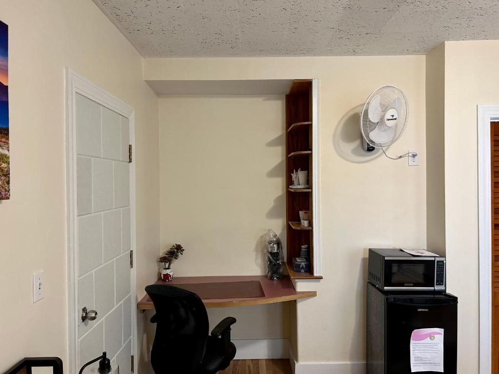 Traveler’s Den in Medford photo 3
