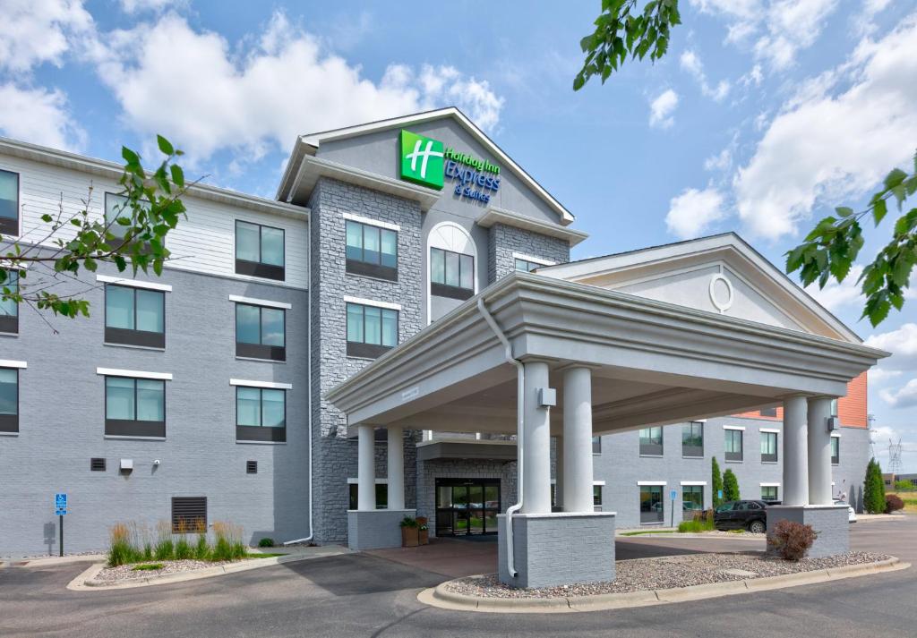 Holiday Inn Express Hotel & Suites Minneapolis SW - Shakopee, an IHG Hotel image