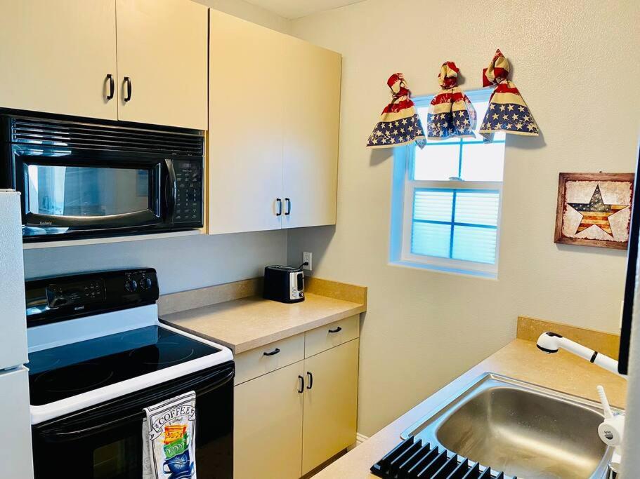 Eagle Nest River Views Hot Tub Games Sleeps 6 photo 4