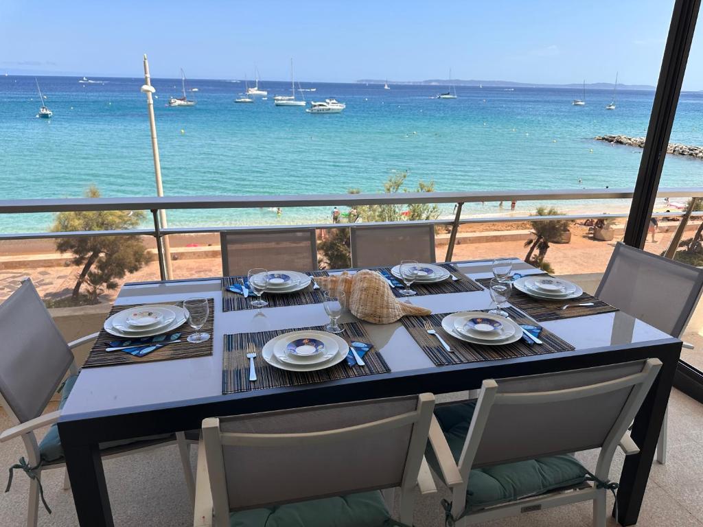 Premium Sea Front Apartment photo 1