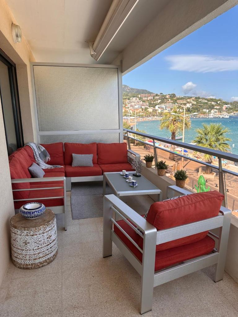 Premium Sea Front Apartment