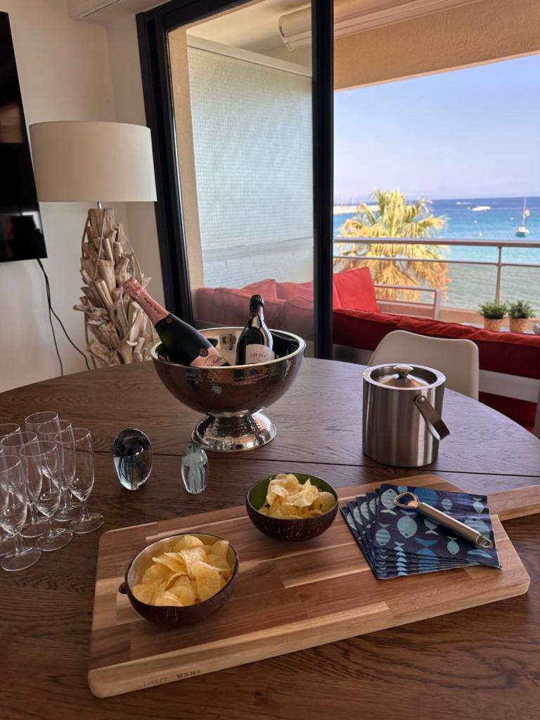 Premium Sea Front Apartment photo 3