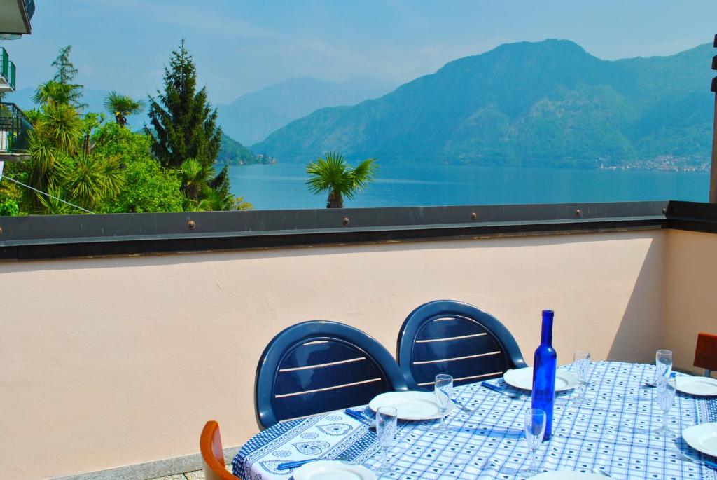 Apartment on 2 levels with large Terrace Lake View photo 1