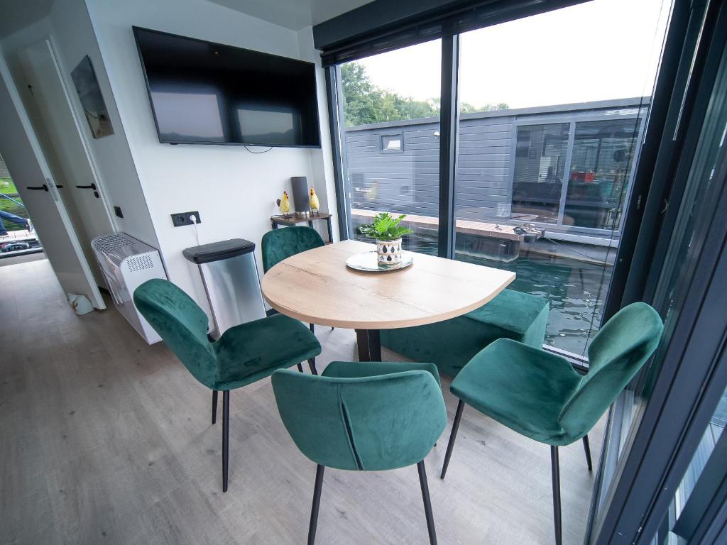 Houseboats Mookerplas met dakterras photo 4
