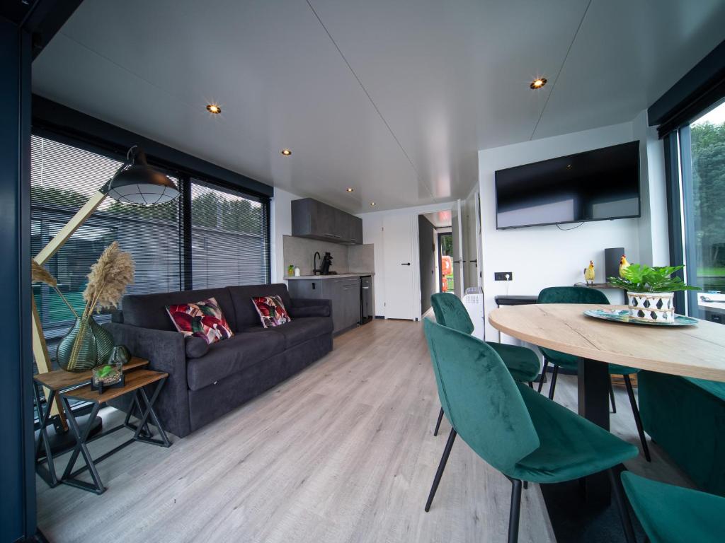 Houseboats Mookerplas met dakterras photo 3