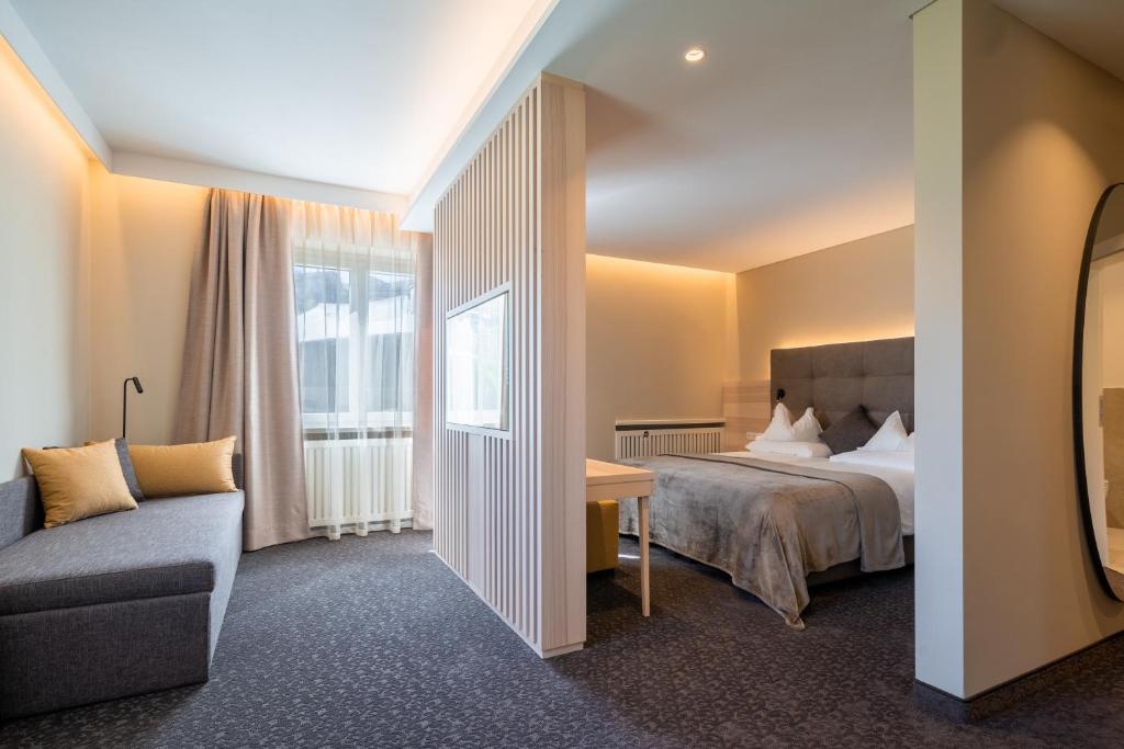 Hotel Frangart an der Weinstraße photo 1