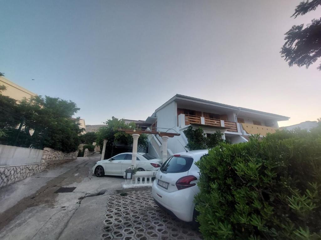 Iva apartment 50m from see (7person) photo 1