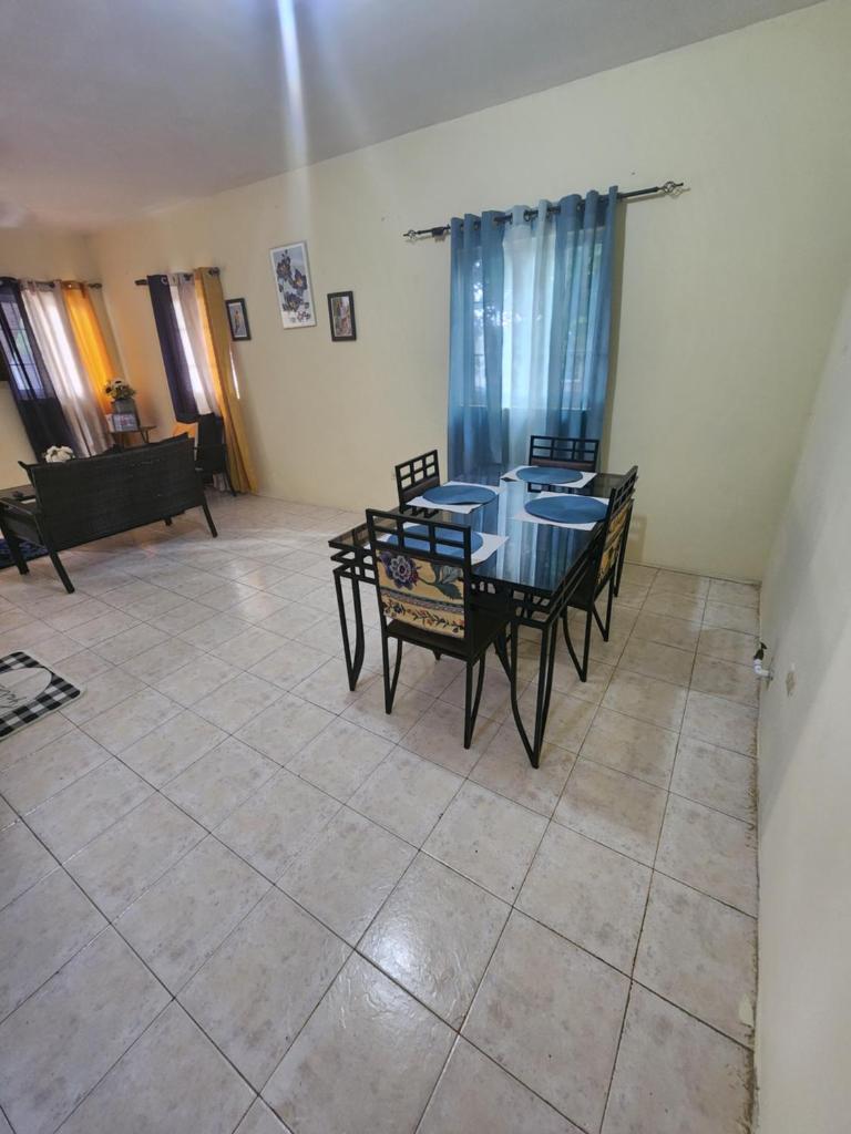 Single Room on Farcas Drive photo 4