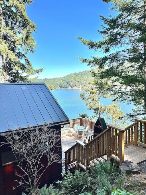 The Salish Sunset Cabin photo 2