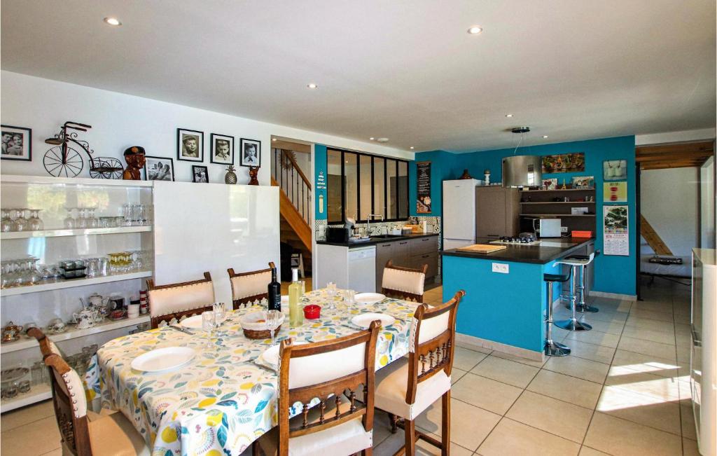 Nice Home In Aubignan With Outdoor Swimming Pool, 3 Bedrooms And Private Swimming Pool photo 4