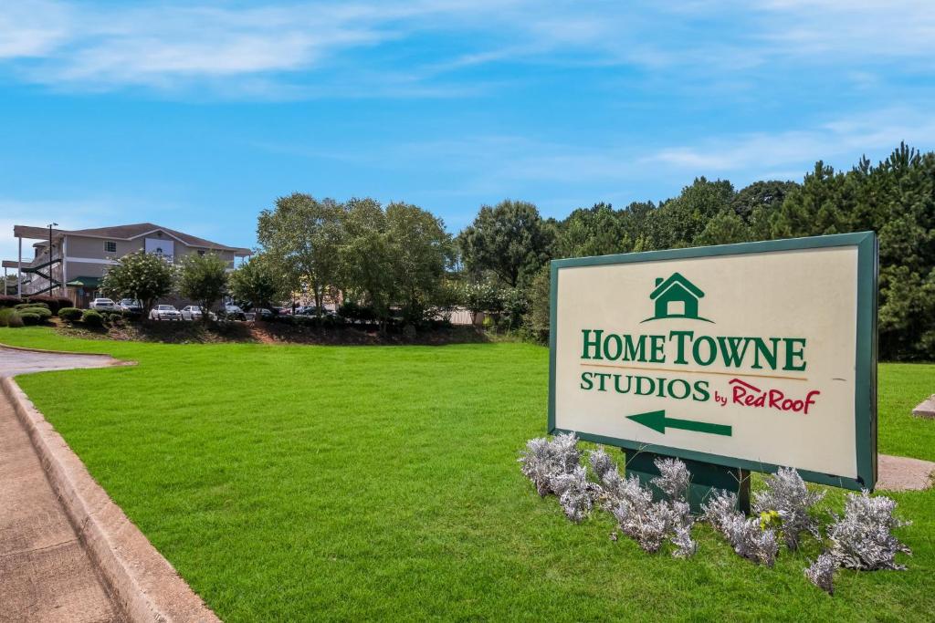 HomeTowne Studios by Red Roof Covington, GA photo 1