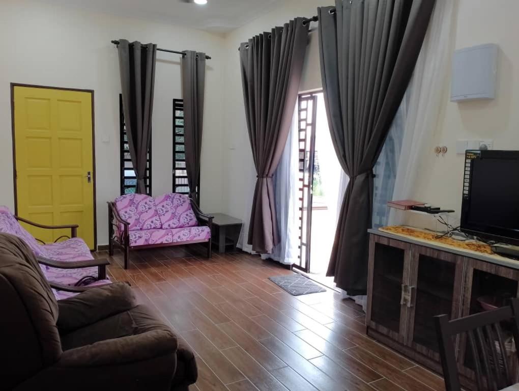Zaera Homestay photo 4