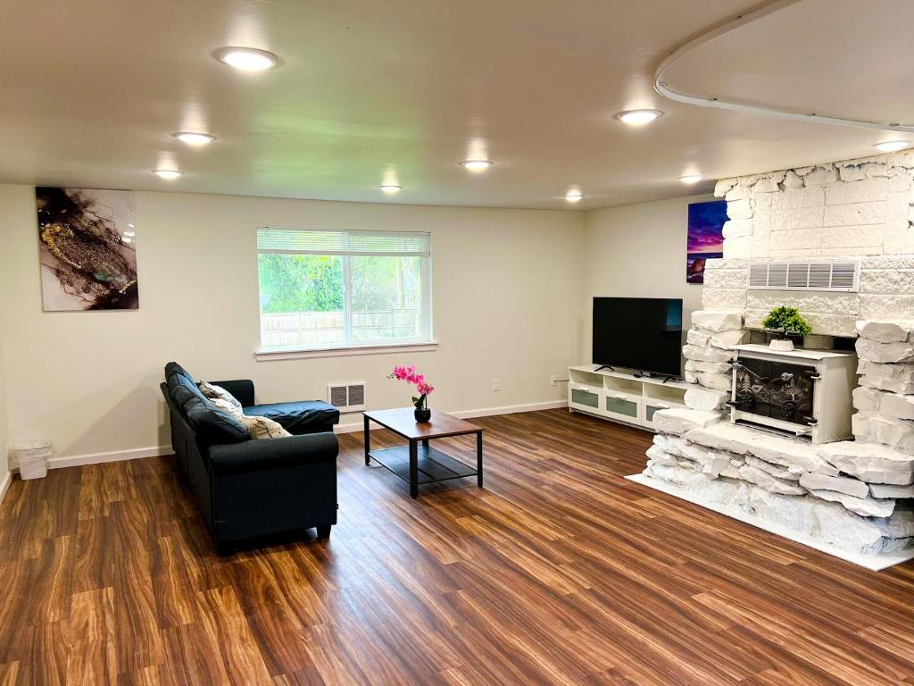 Cozy Hoodsport Duplex: 1BR 1BA-B photo 2