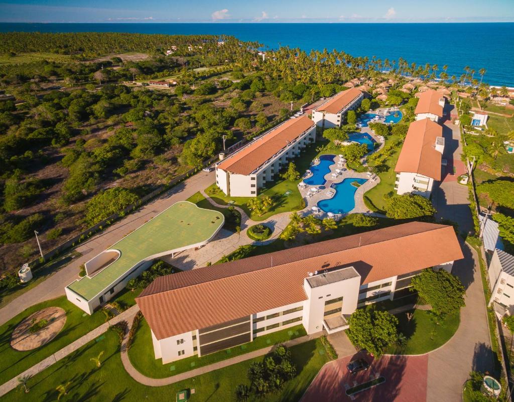 Carneiros Beach Resort