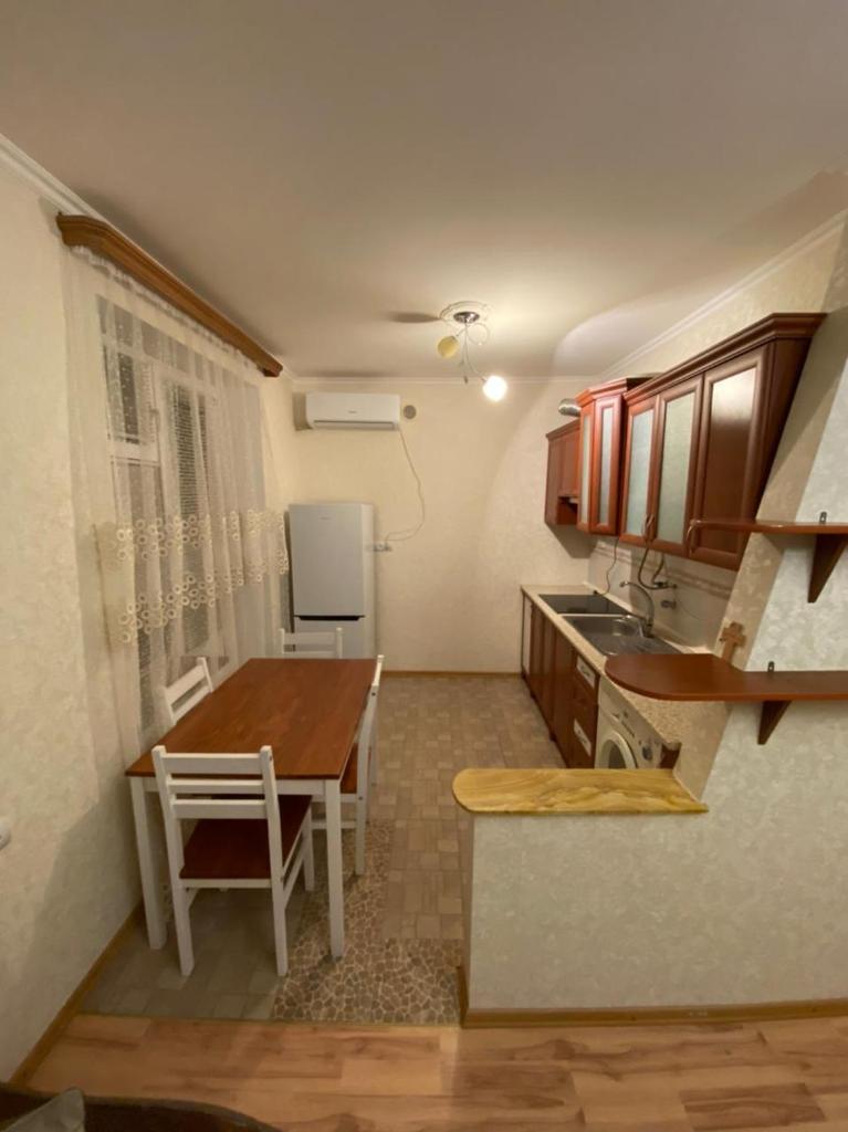 Studio apartment photo 1