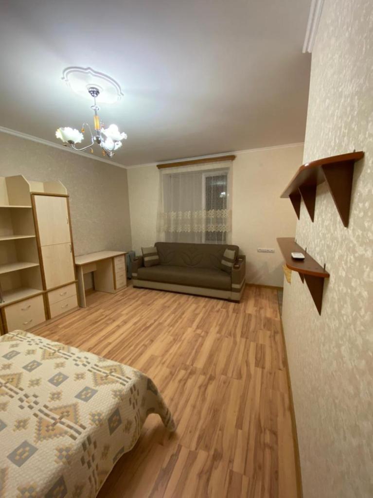 Studio apartment photo 2