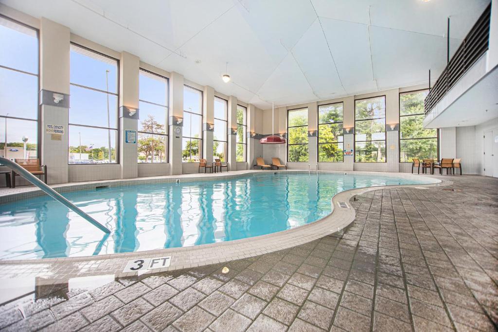 Baymont by Wyndham Grand Haven photo 4