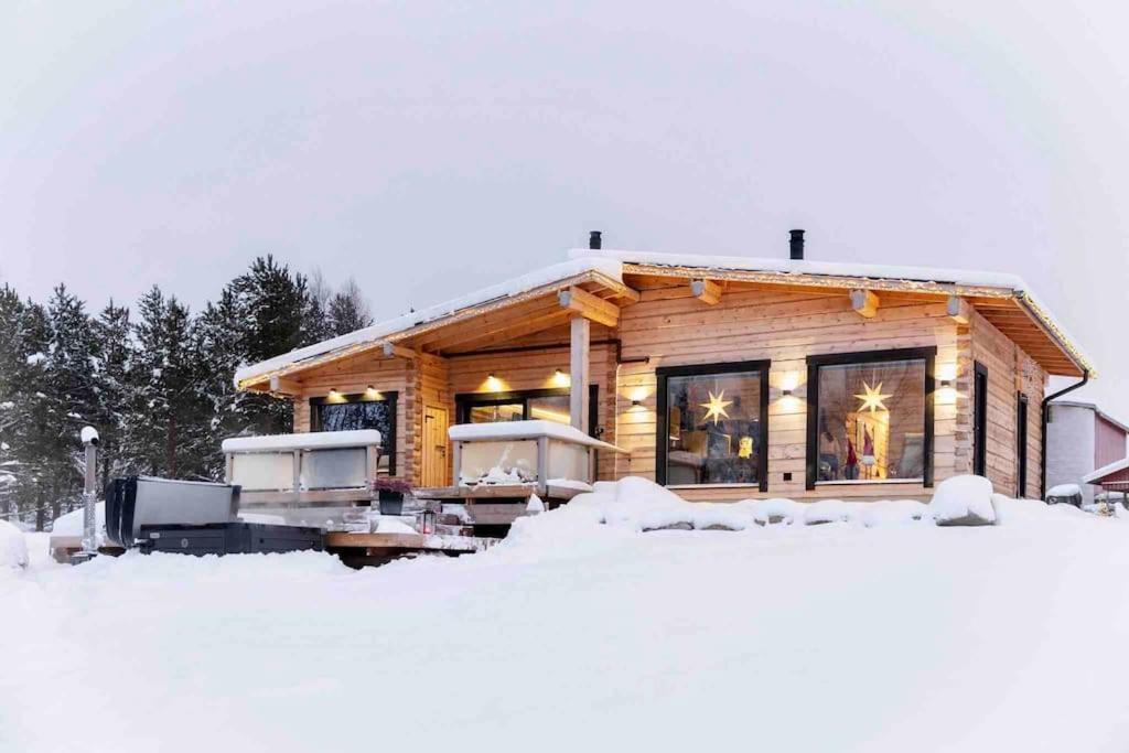 Upea Villa Lapin Kulta hirsihuvila Inarijärven rannalla photo 4