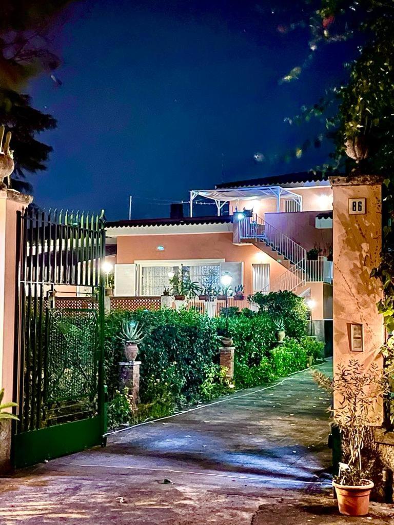 Linden House Etna