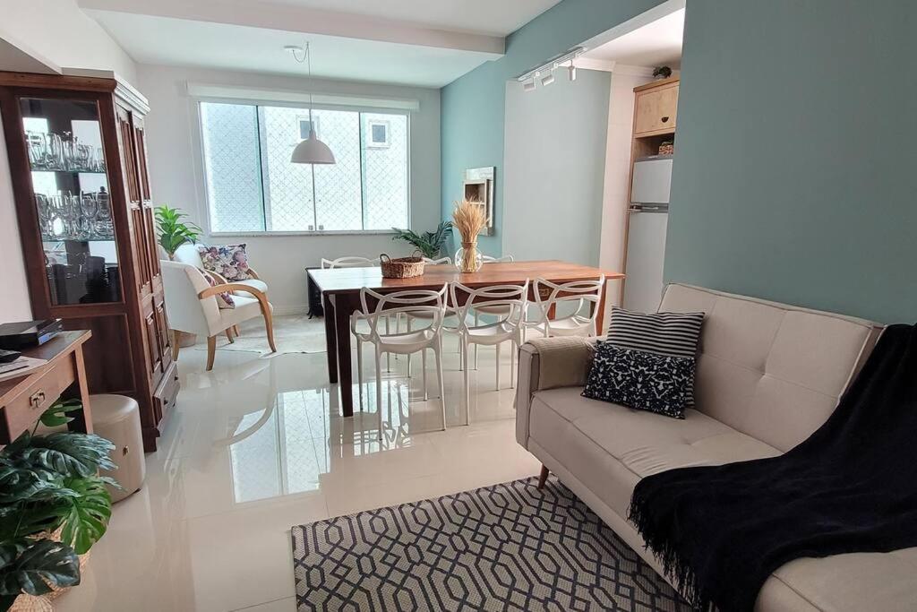 Apartamento uma quadra do mar, melhor localização photo 3