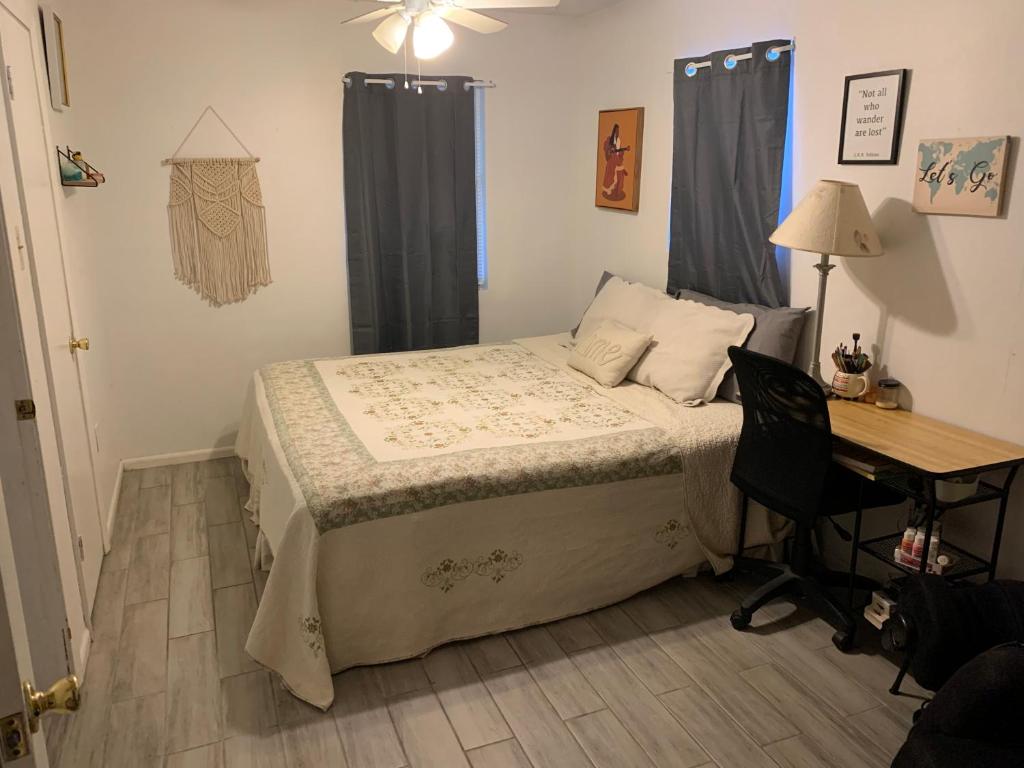Little Covington Home photo 3