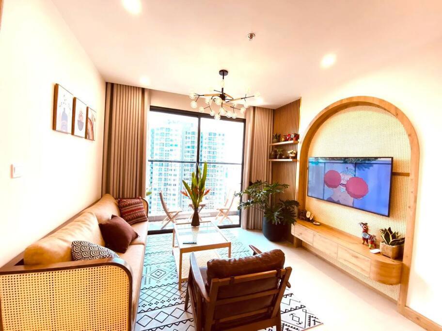 Shin's corner - Indochina style 3bedroom apartment at Vinhomes Ocean Park photo 1