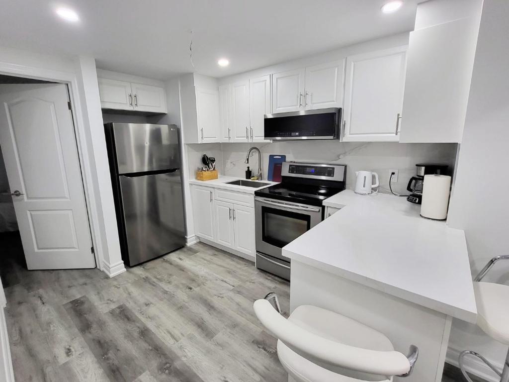 Feel Like Home/ Bs Mississauga photo 2
