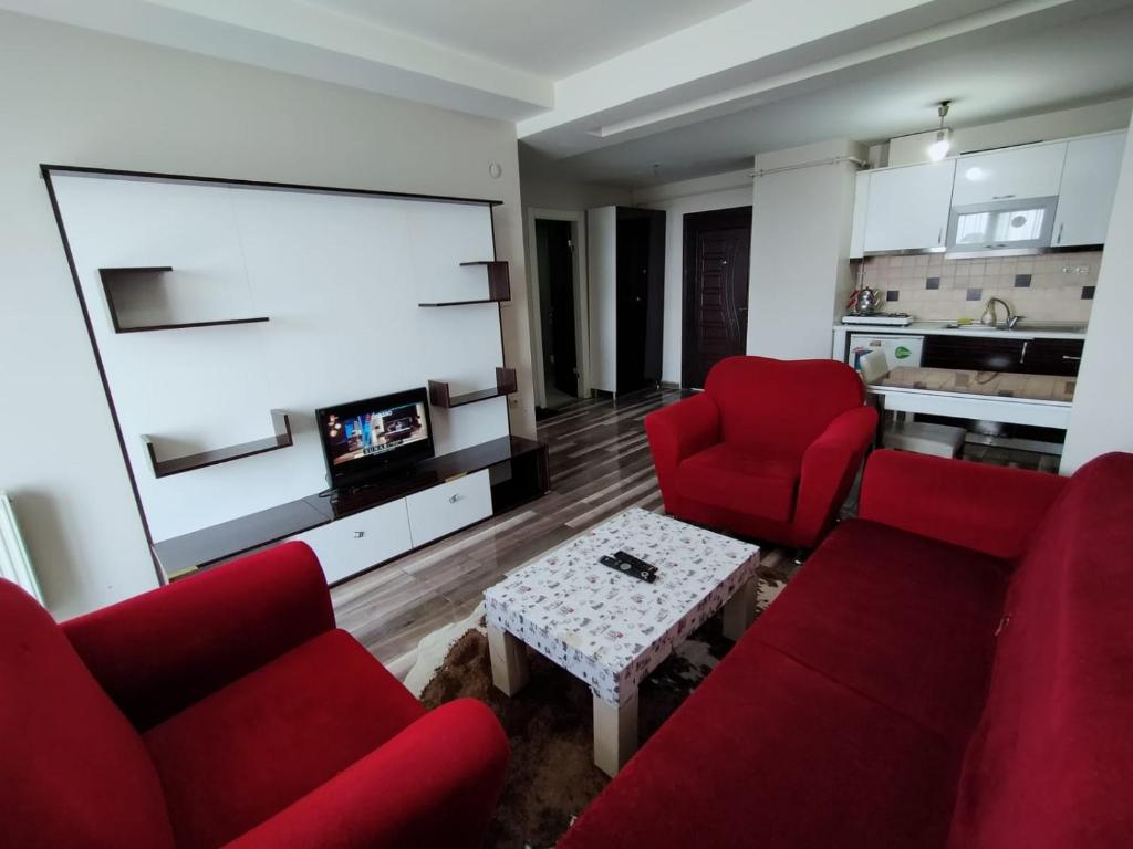 Home in love photo 4