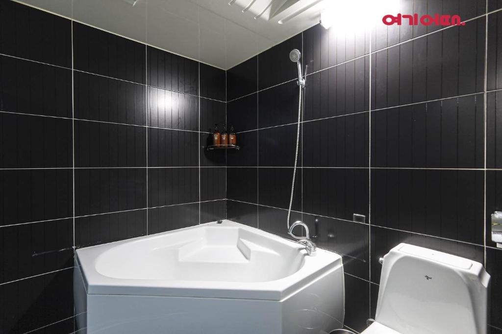 Masan Valentine Hotel photo 2