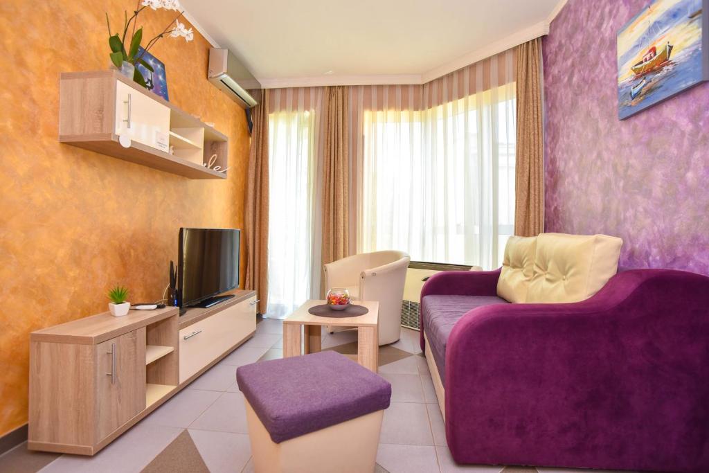 Apartment Golden Lavender photo 2