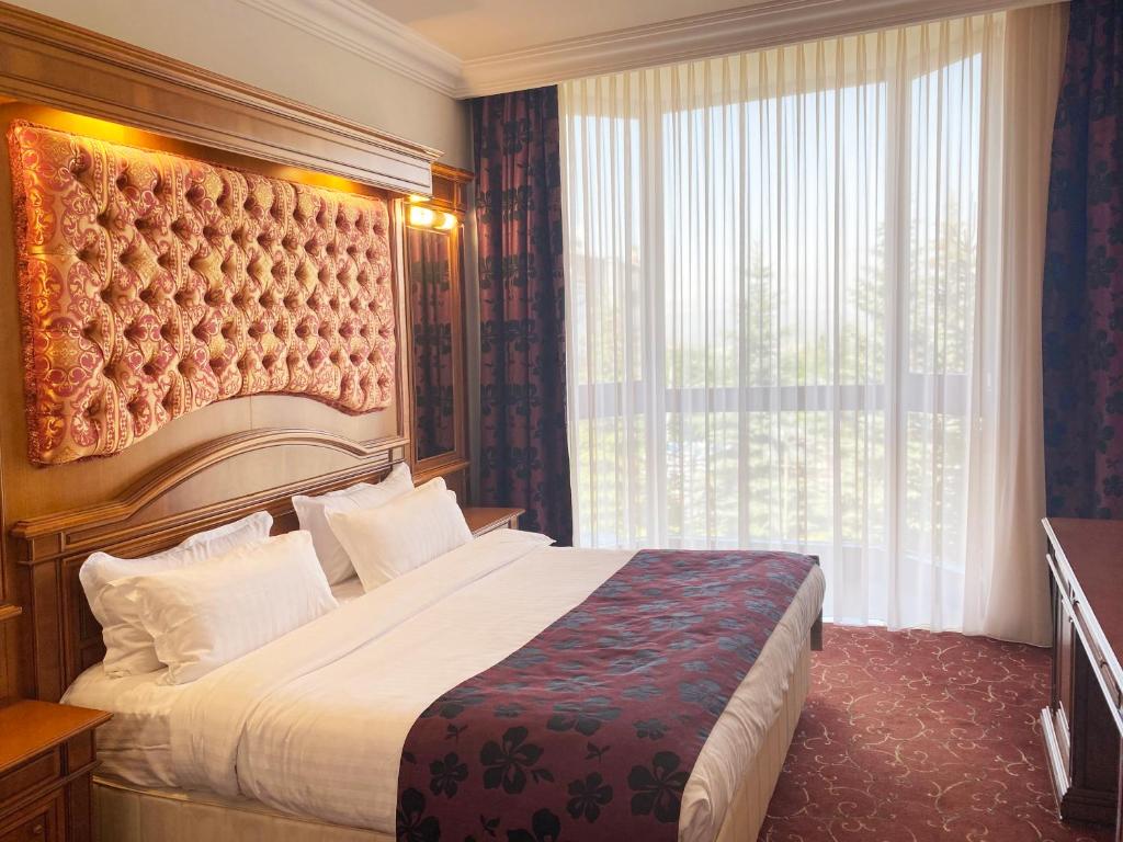 Hotel Russia photo 3