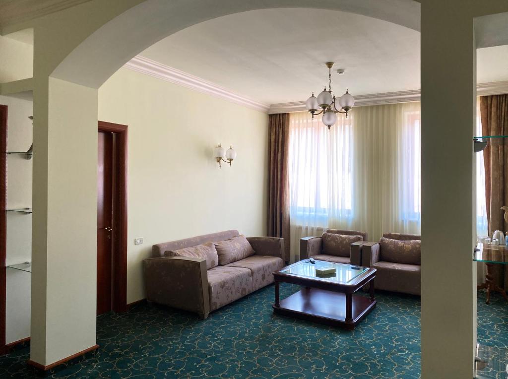 Hotel Russia photo 1