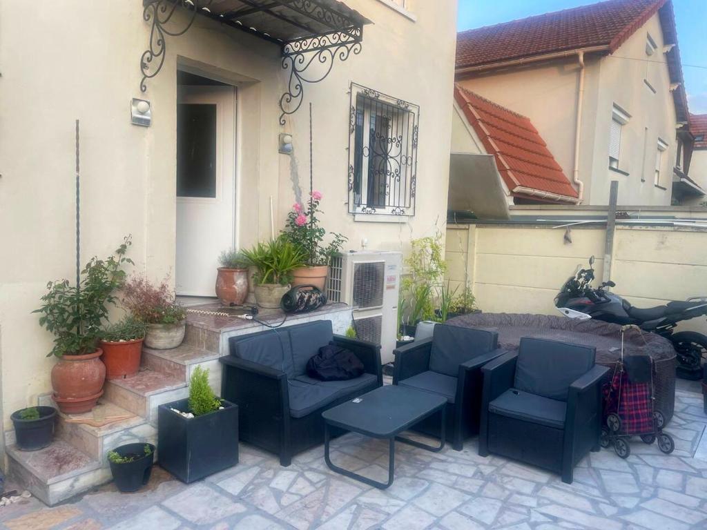 Maison de 3 chambres avec vue sur la ville jacuzzi et terrasse amenagee a Drancy