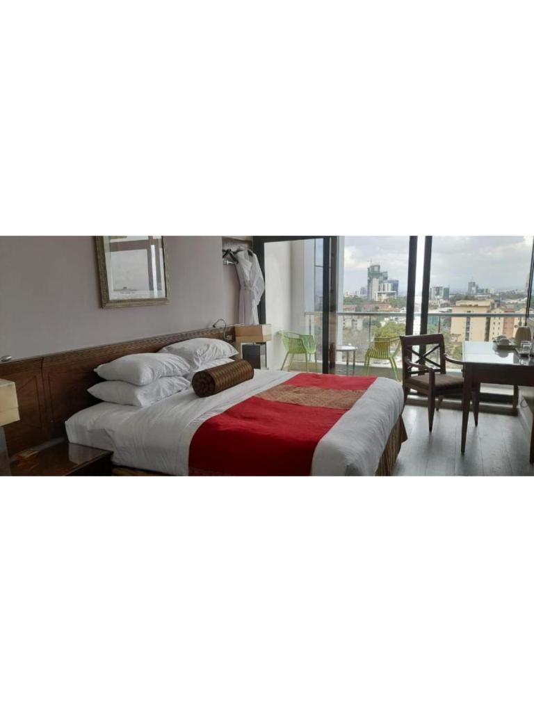 THE CLAN SUITES
